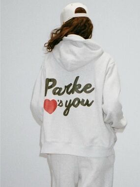 PARKE Hoodie “Parke ❤️s You” never worn L/XL
